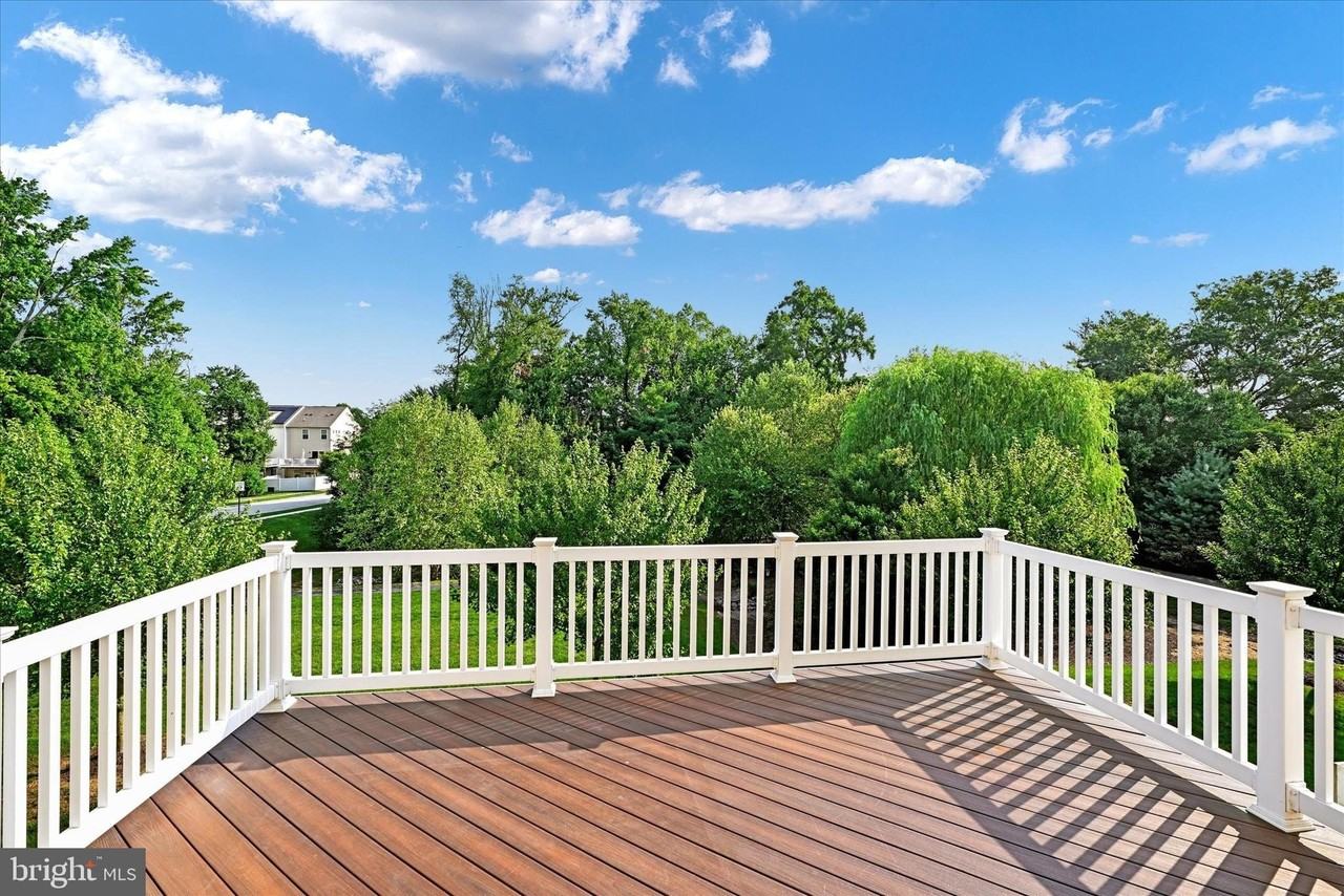 8409 Wood Thrush Way - Photo 6 of 34