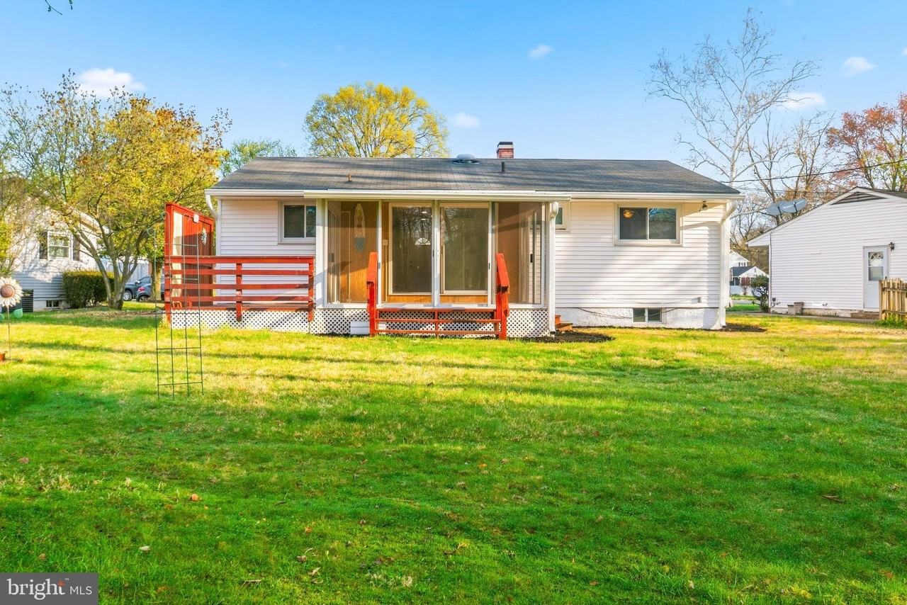 1909 Pagham Rd - Photo 4 of 25