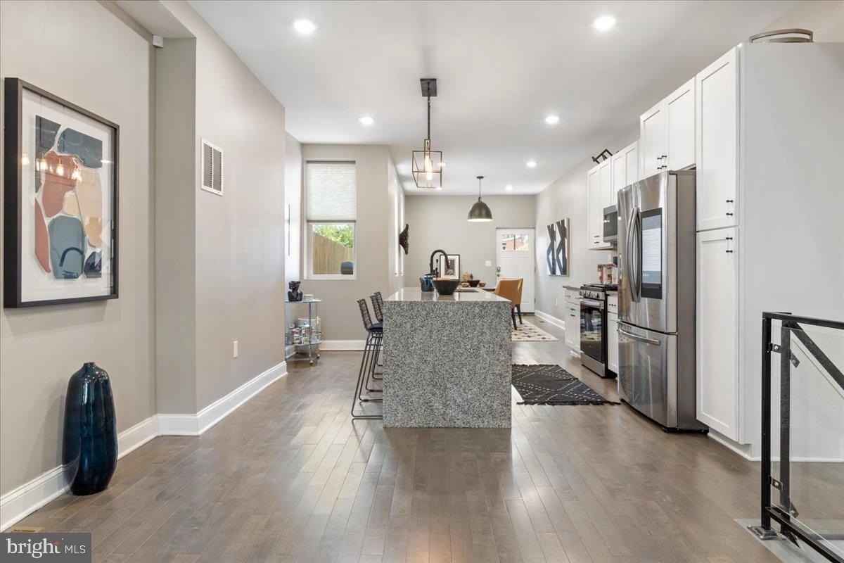 1532 N Broadway - Photo 7 of 44