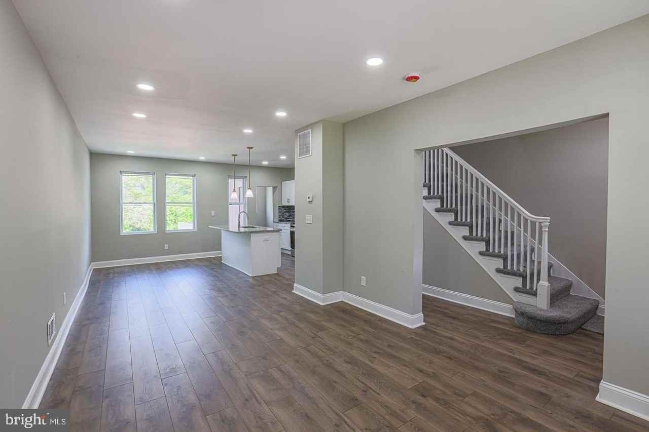 4415 Old York Rd - Photo 4 of 19