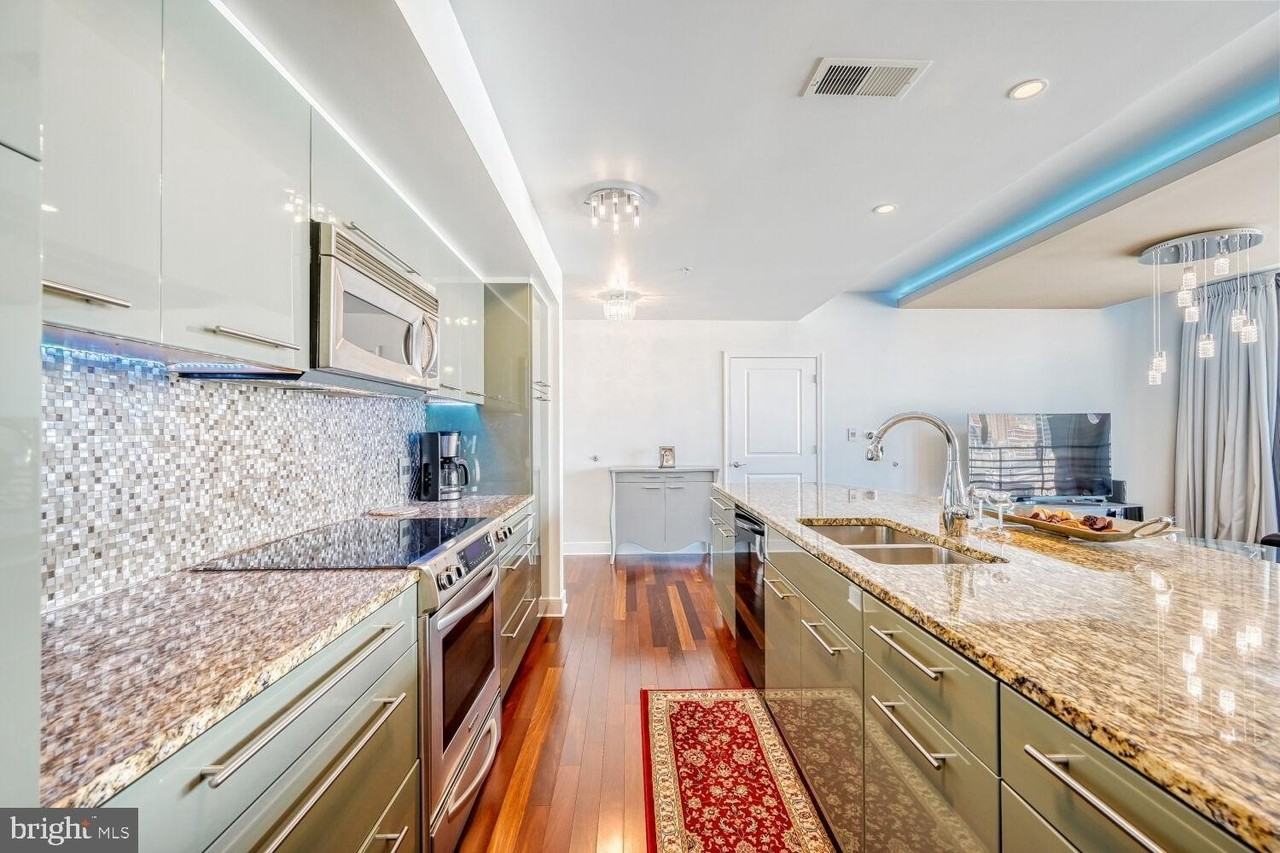 675 President St Unit 1501 - Photo 6 of 43