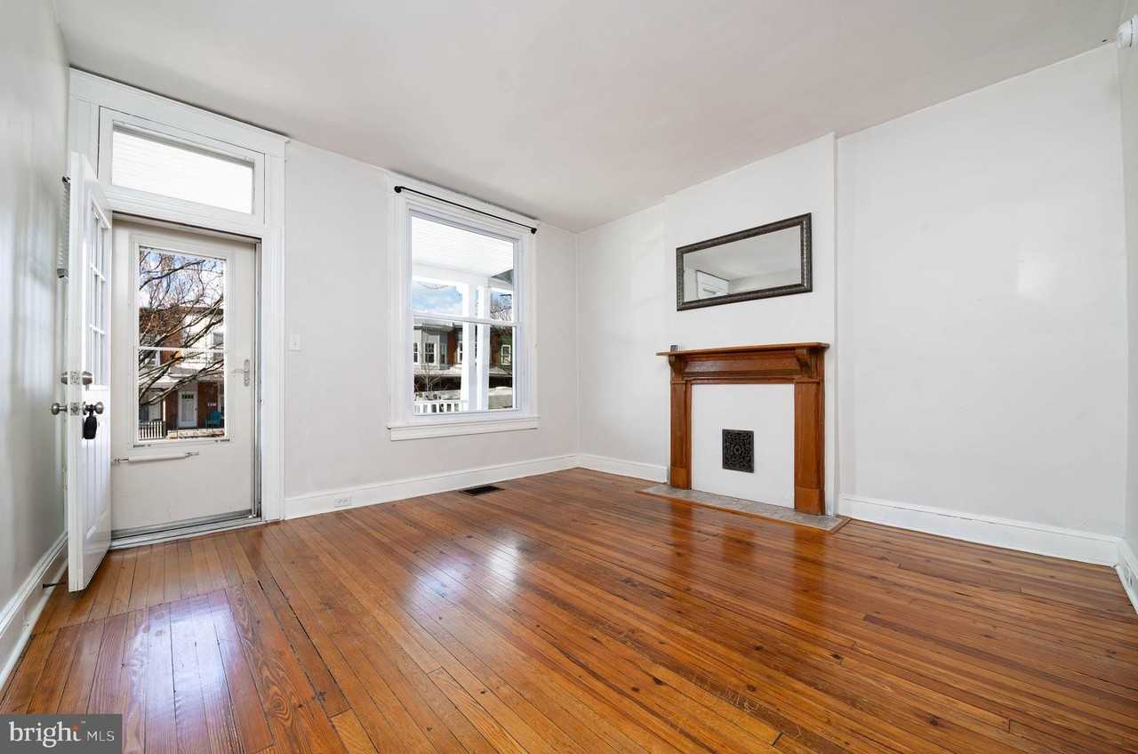 4119 Falls Rd - Photo 2 of 14