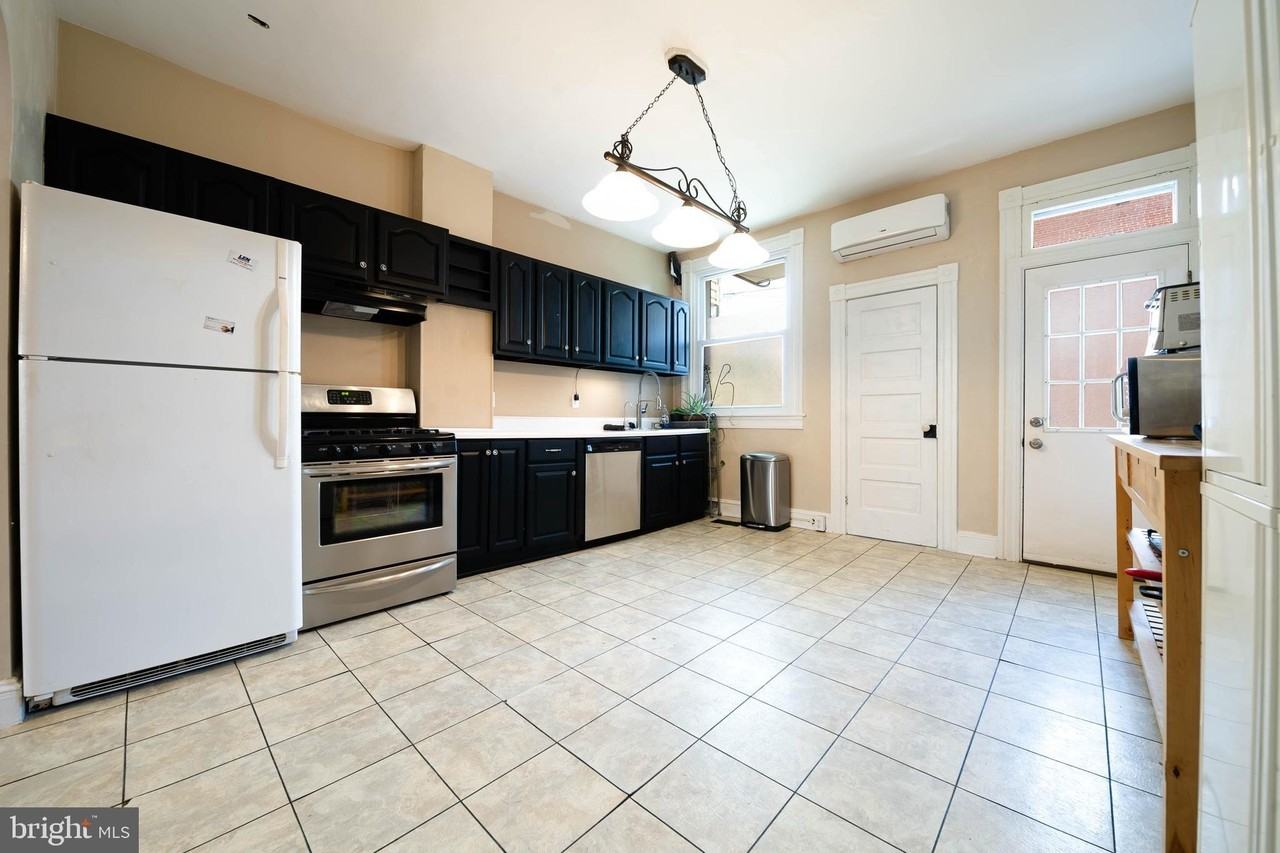 4119 Falls Rd - Photo 4 of 14