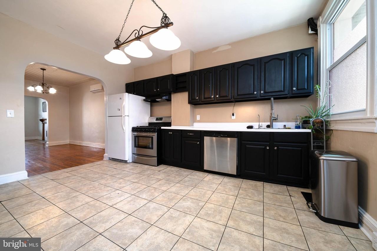 4119 Falls Rd - Photo 5 of 14