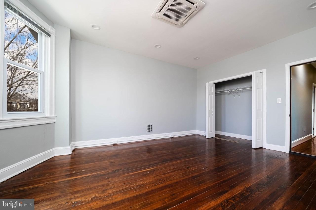 4119 Falls Rd - Photo 7 of 14