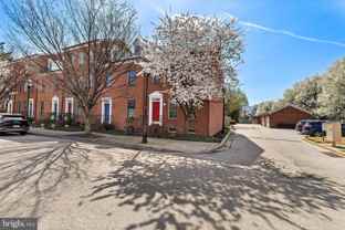 211 W Hill St - Photo 1 of 1