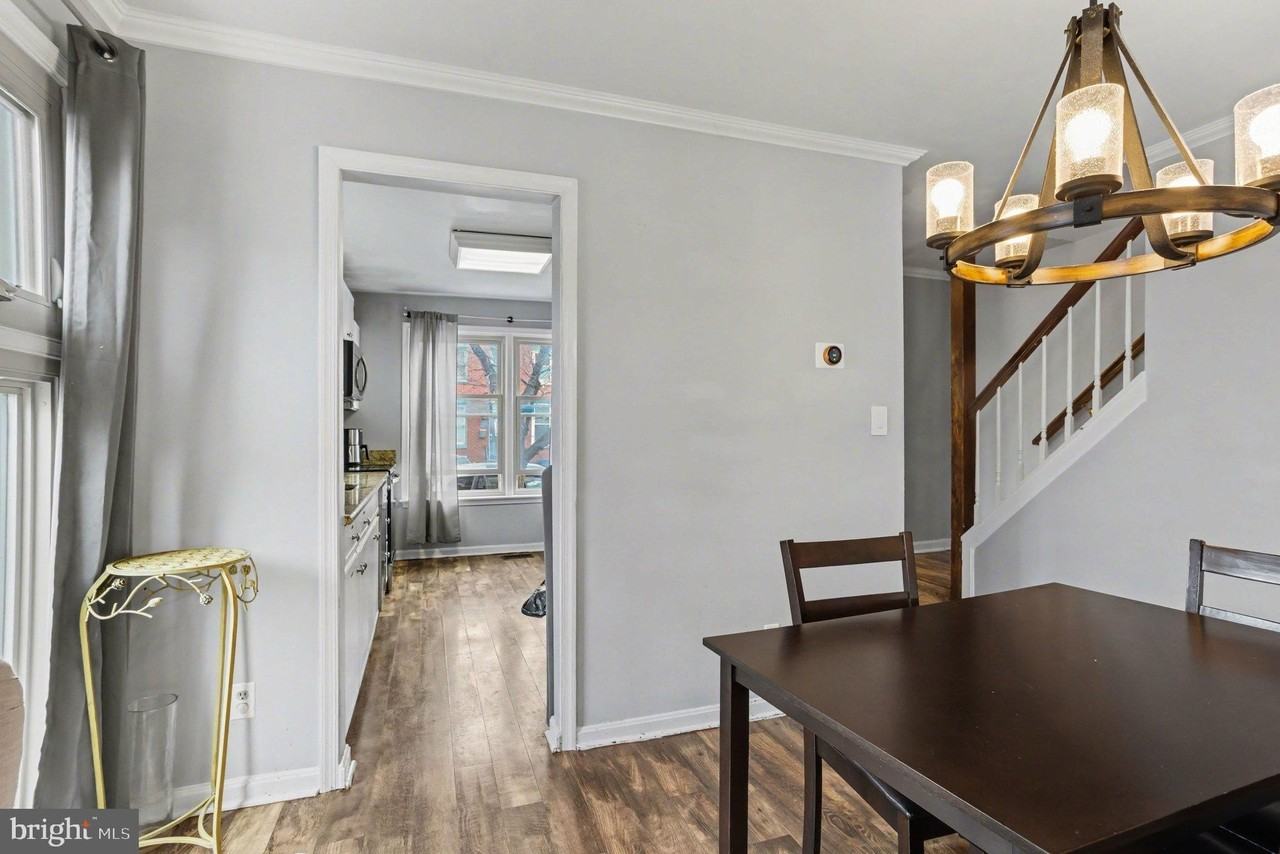 216 Scott St - Photo 7 of 27