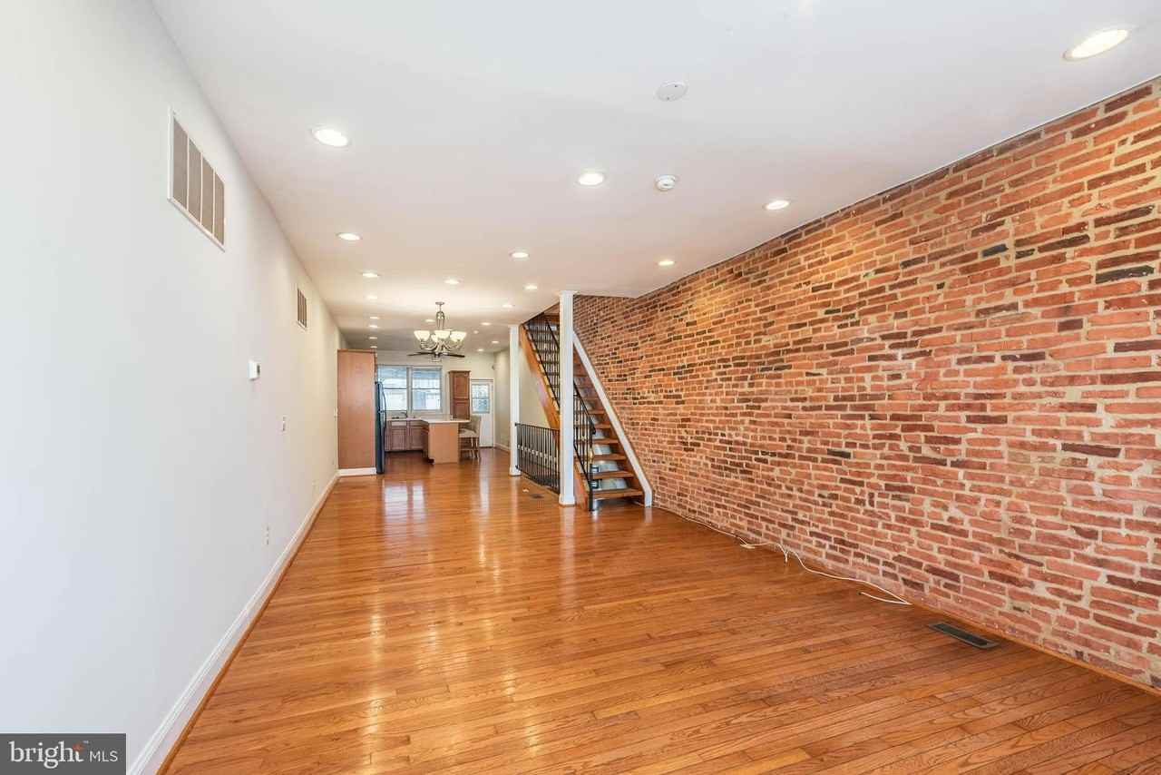 2809 Eastern Ave - Photo 4 of 30