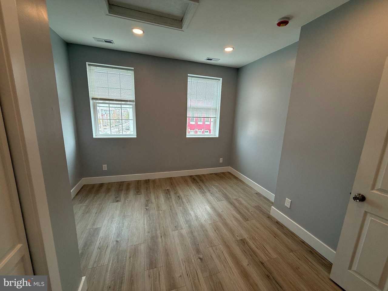 1930 N Payson St - Photo 6 of 12