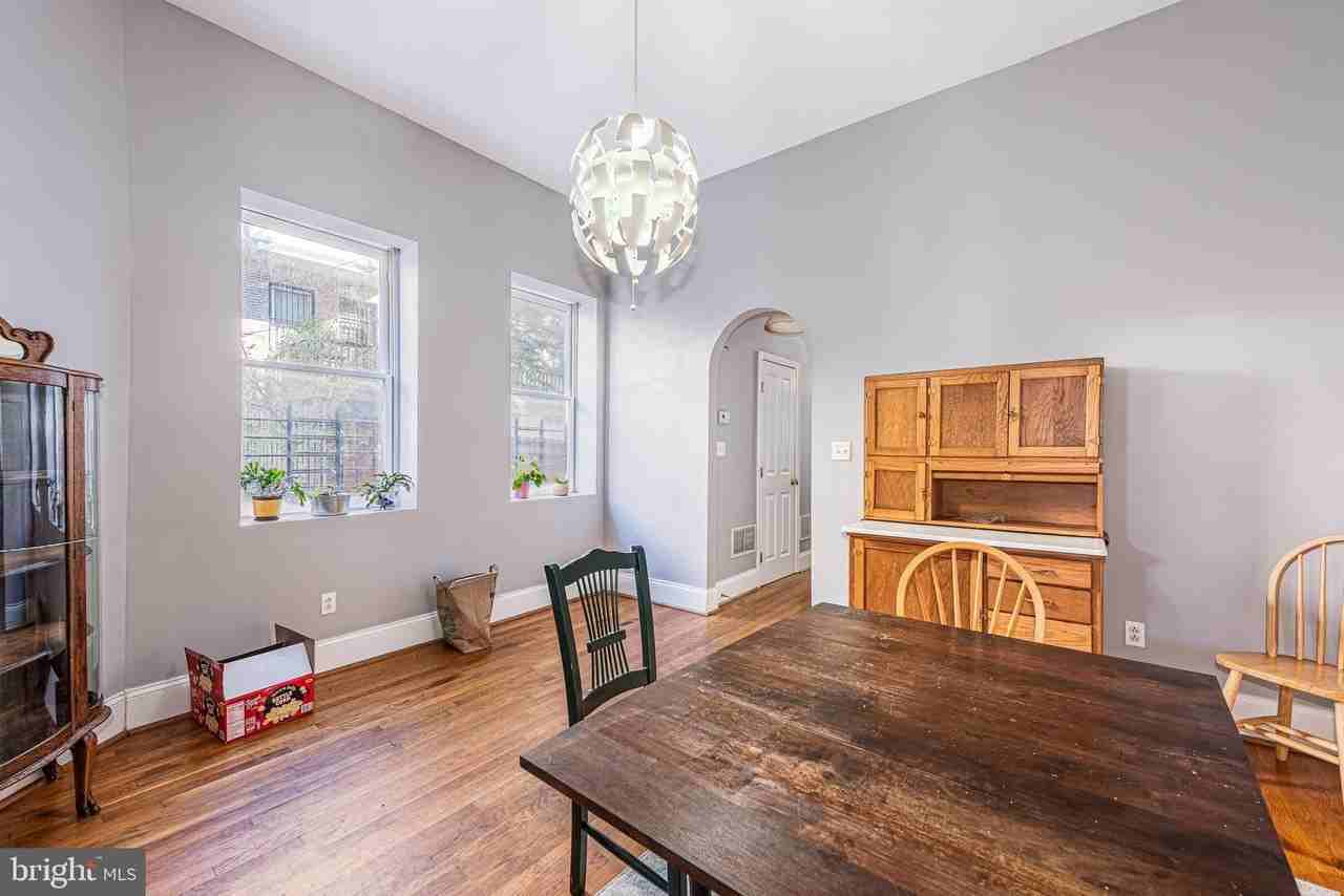 20 E Lafayette Ave - Photo 4 of 12