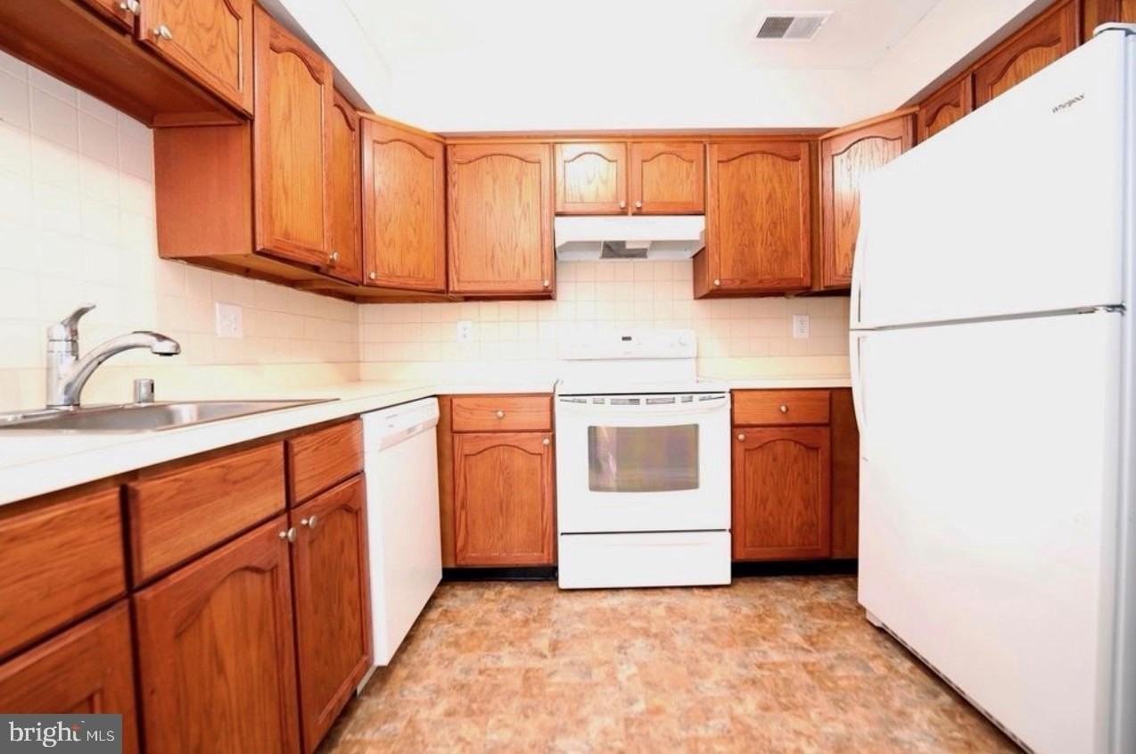 5630-F Ringwood Dr Unit 714 - Photo 2 of 34