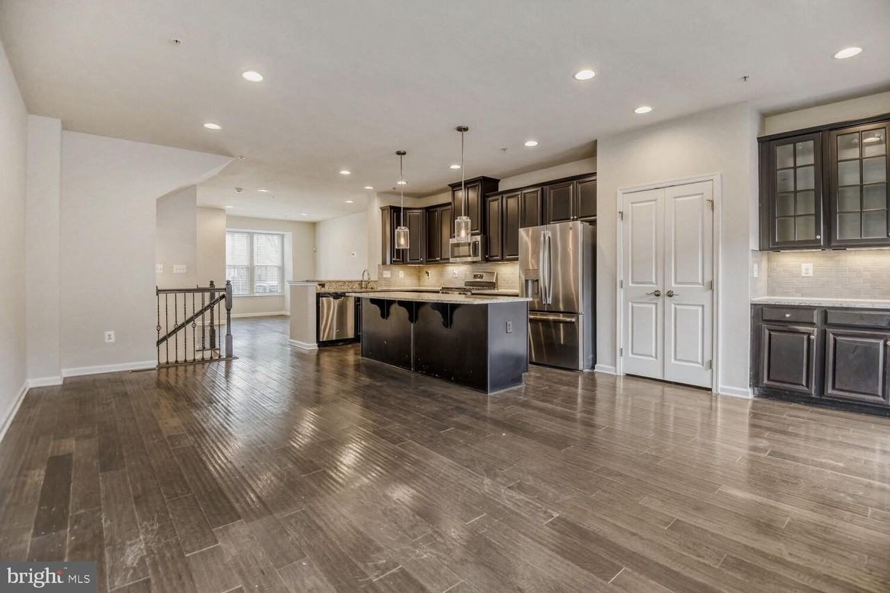 410 Redbridge St - Photo 6 of 25