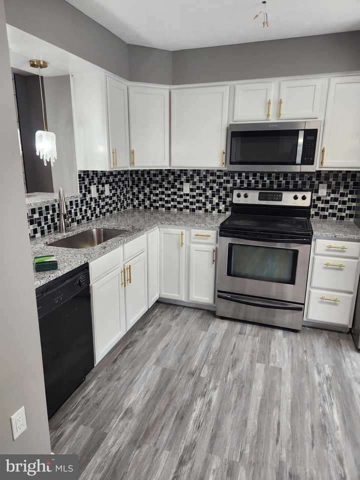 3506 Derby Shire Cir - Photo 7 of 33