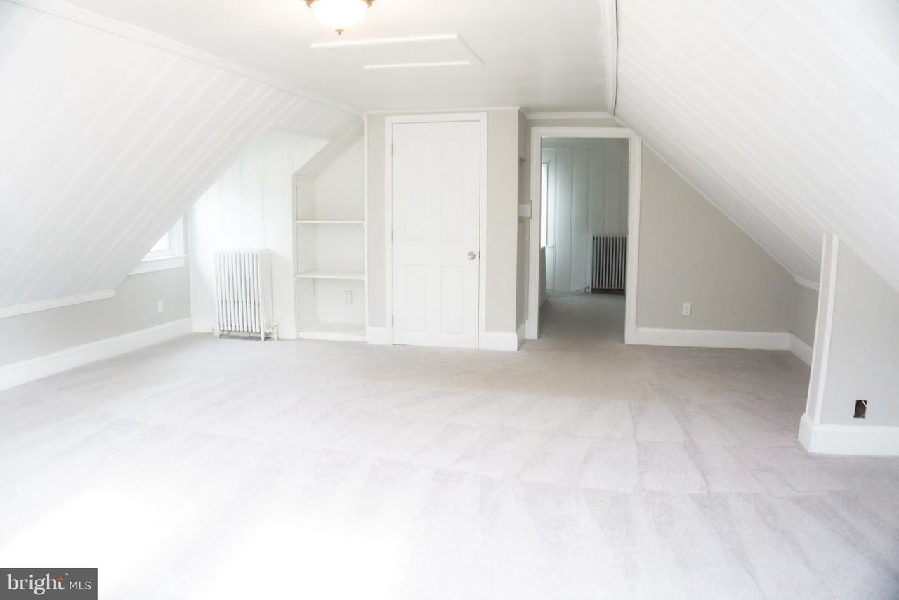 213 E Chatsworth Ave - Photo 6 of 23