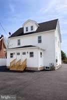 featured image of 2125 Oakland Rd