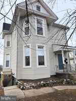 featured image of 3 E Overlea Ave Apt 2 #Apt 2