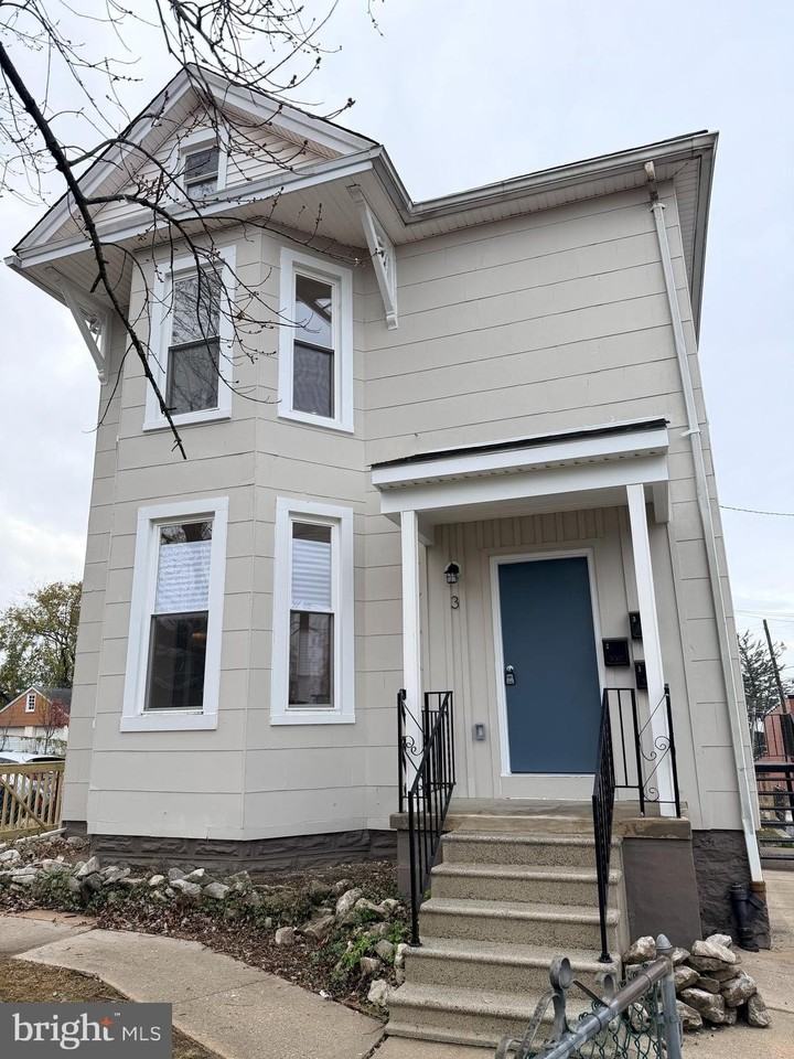 3 E Overlea Ave Apt 2 - Photo 2 of 24