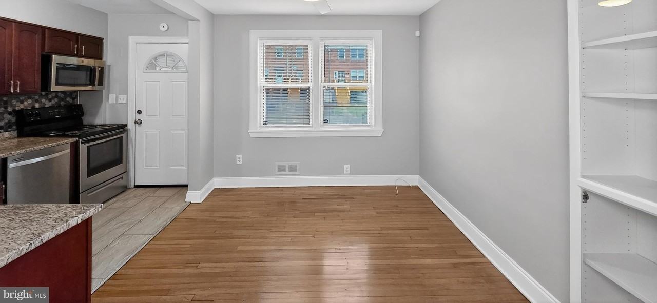 8303 Ridgely Oak Rd - Photo 6 of 32