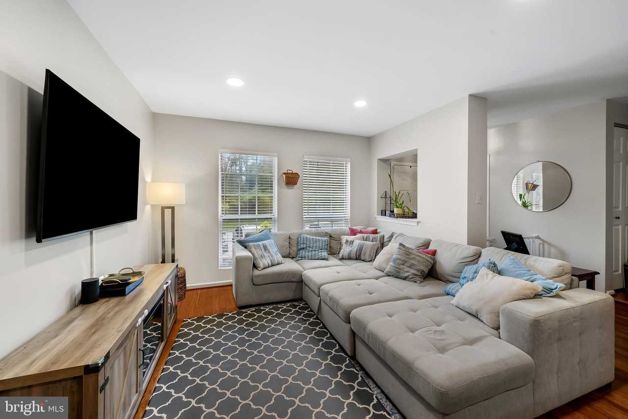 3964 Forest Valley Rd - Photo 2 of 25