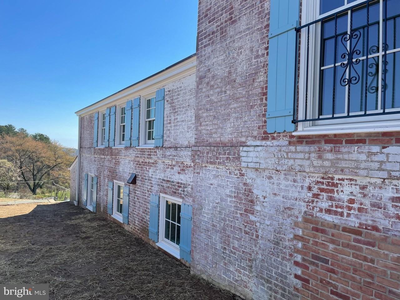 2601 Butler Rd - Photo 2 of 50