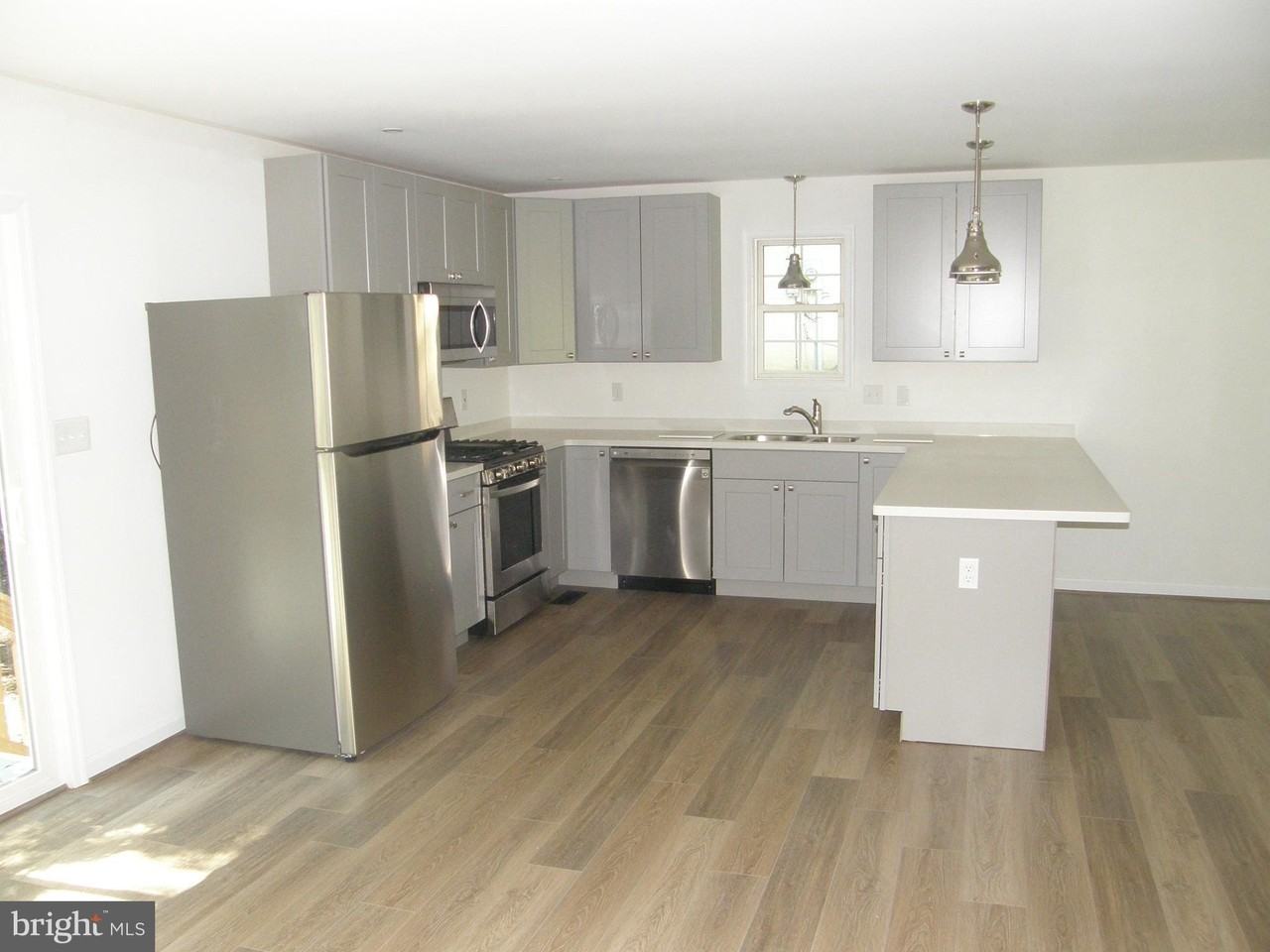 12466 Saddle Ln - Photo 7 of 32