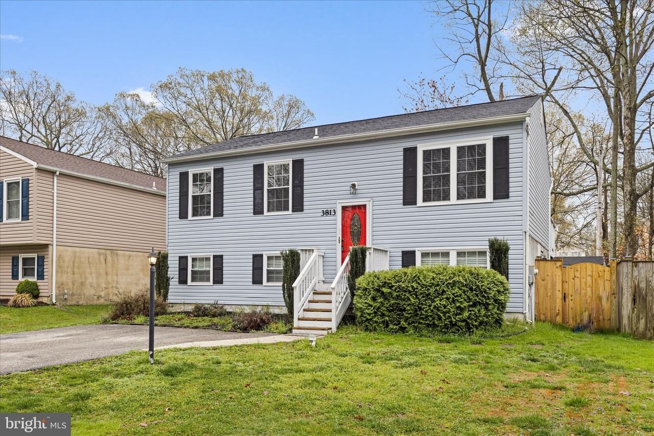 3813 8th St - Photo 3 of 29