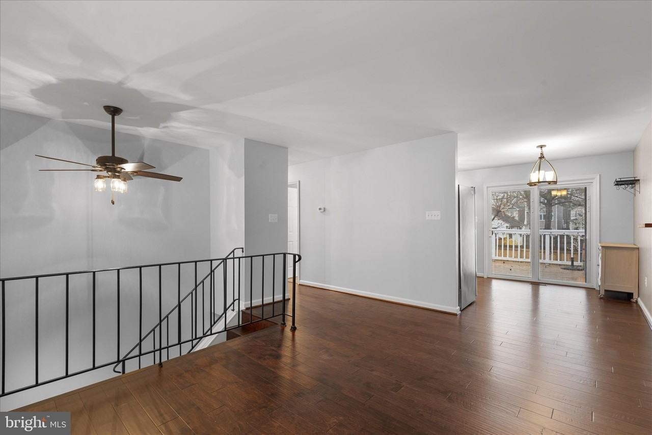 3813 8th St - Photo 4 of 29