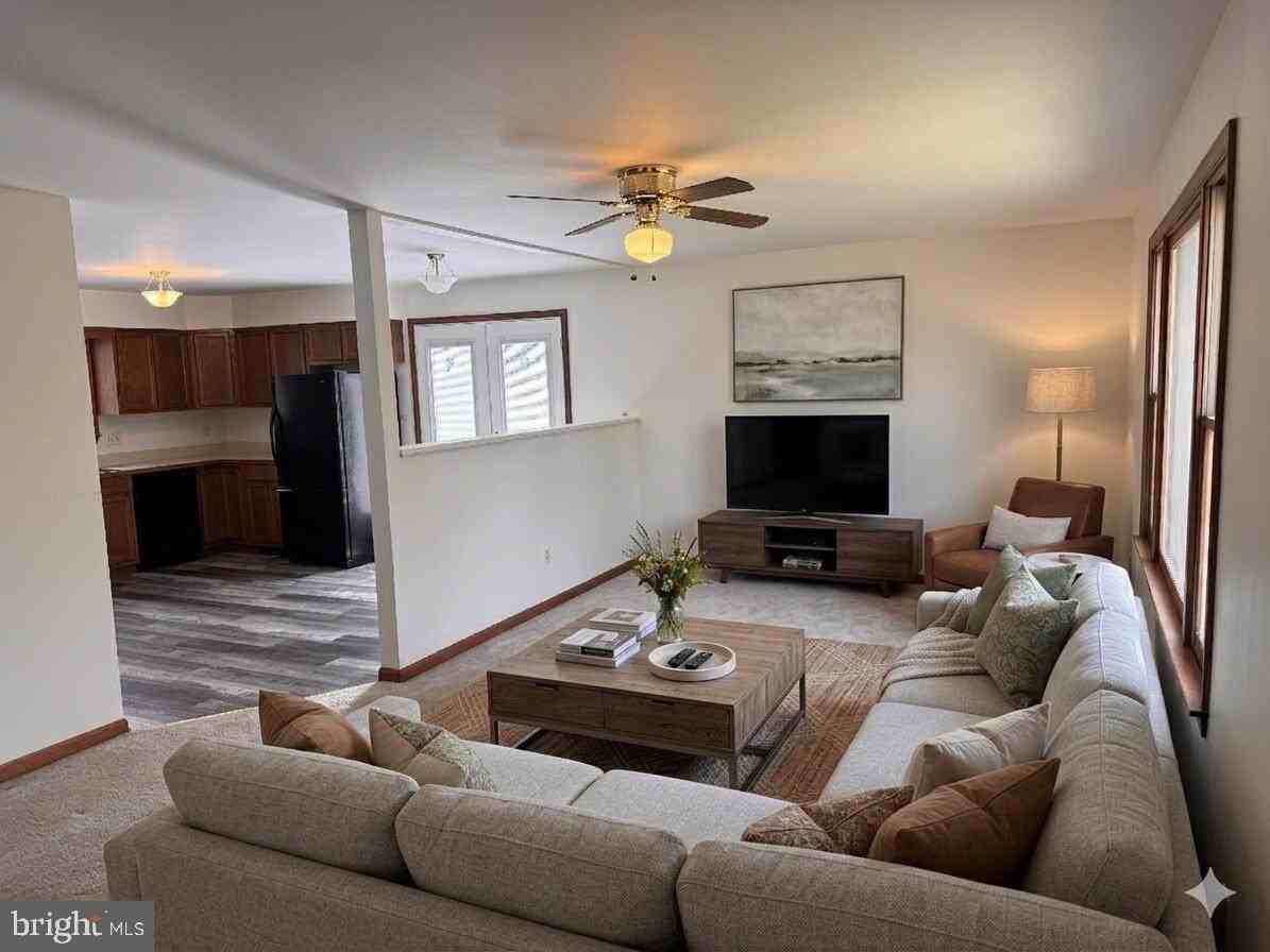 420 Council Bluffs Ct - Photo 3 of 12