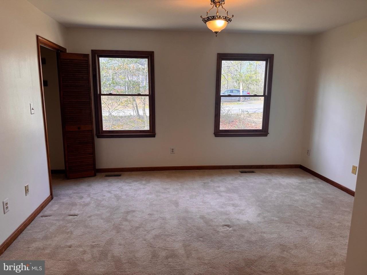 420 Council Bluffs Ct - Photo 6 of 12