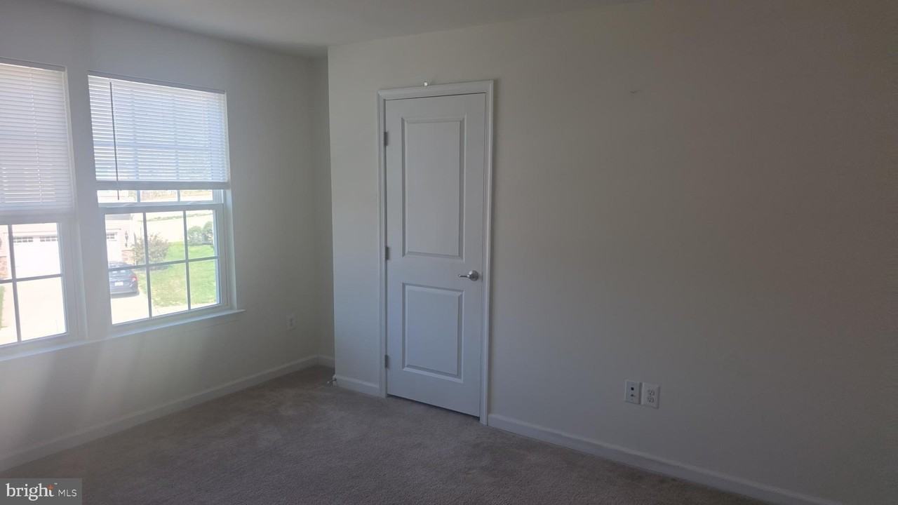 5185 Mudville Ln - Photo 2 of 8