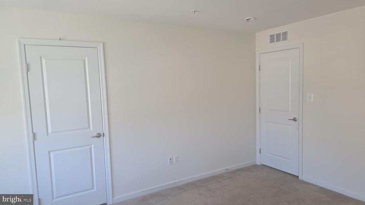 5185 Mudville Ln - Photo 3 of 8