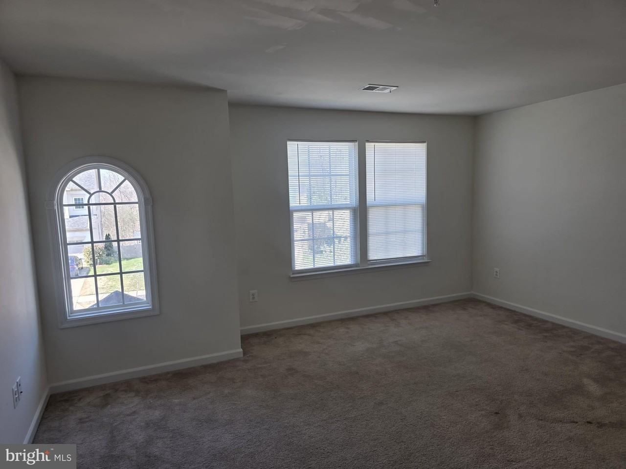 5185 Mudville Ln - Photo 6 of 8