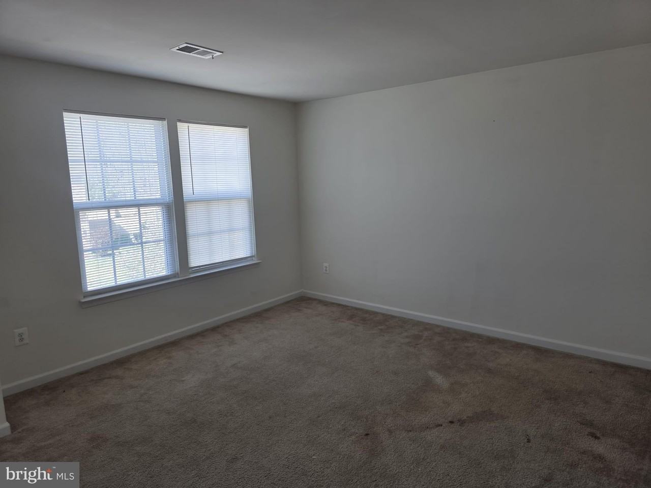 5185 Mudville Ln - Photo 7 of 8