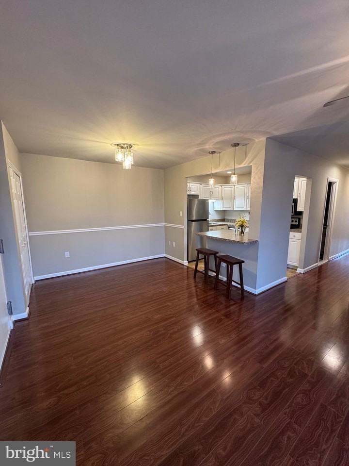 327 Saint Marys Ave Unit 7k - Photo 3 of 16