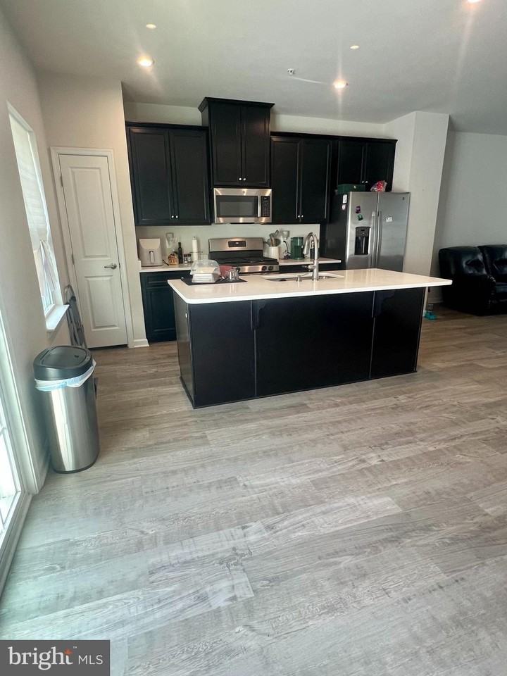 105 Caswell Dr - Photo 5 of 50