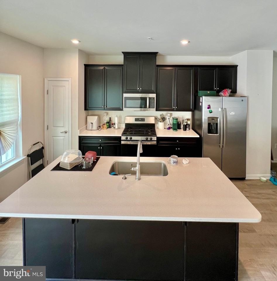 105 Caswell Dr - Photo 7 of 50