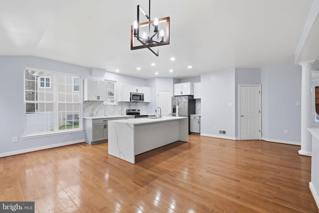 9485 Vess Ct - Photo 2 of 44