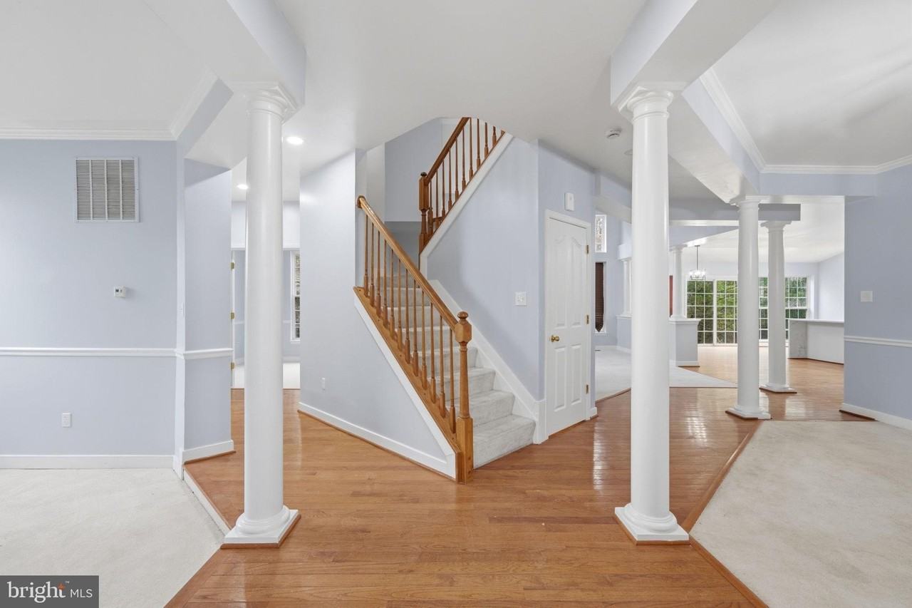 9485 Vess Ct - Photo 5 of 44