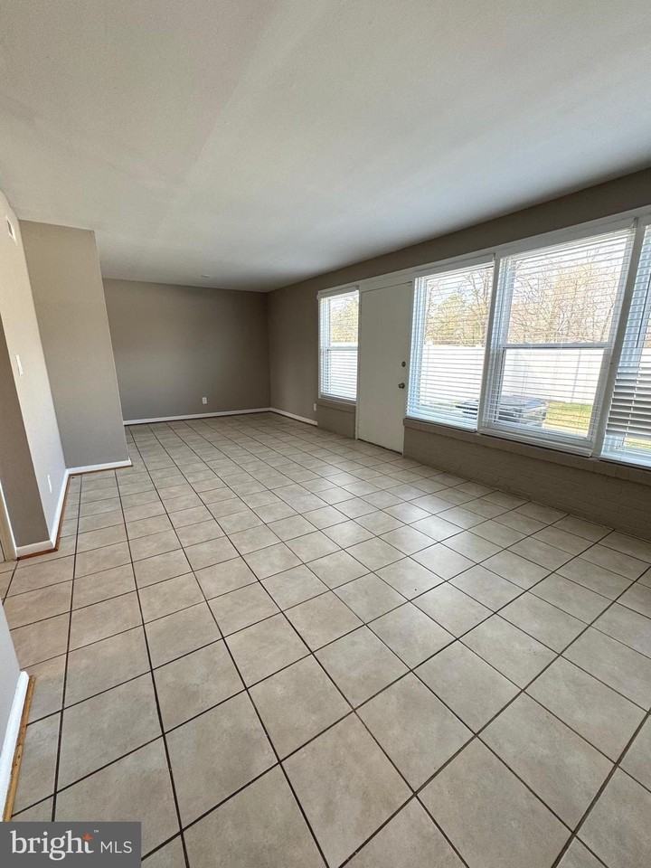 2050 Nike Dr #3 - Photo 5 of 22