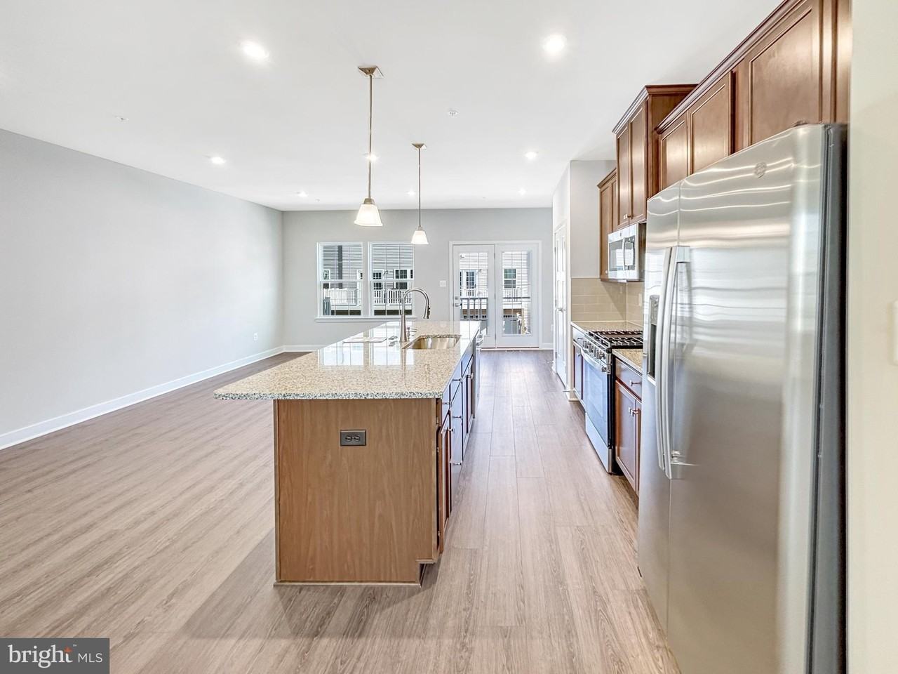 1785 Atlas Dr - Photo 3 of 19