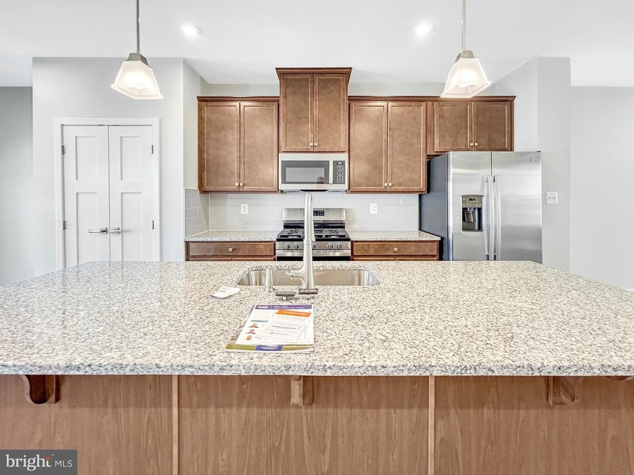 1785 Atlas Dr - Photo 5 of 19