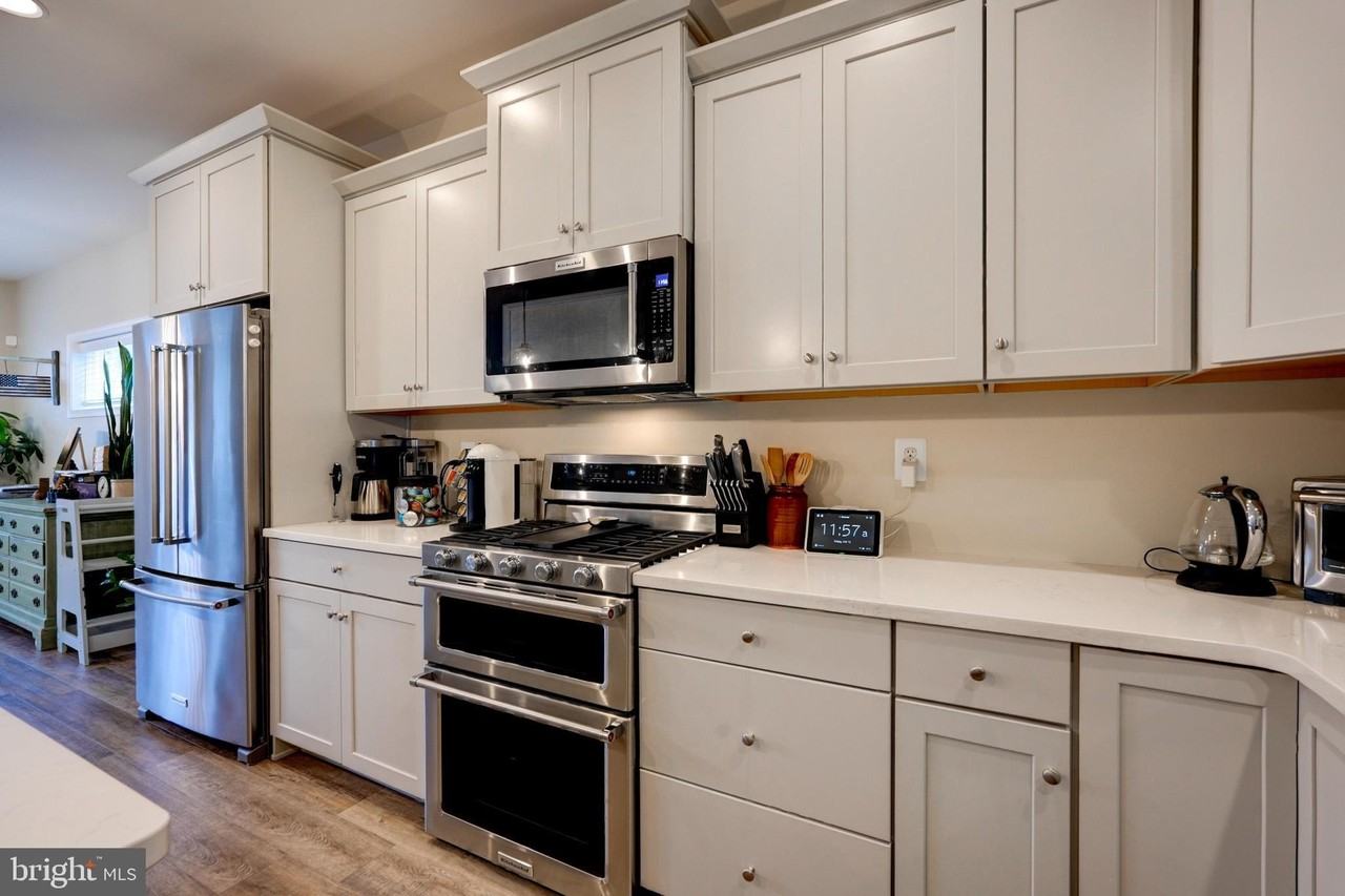 1309 Pedigree St - Photo 7 of 41