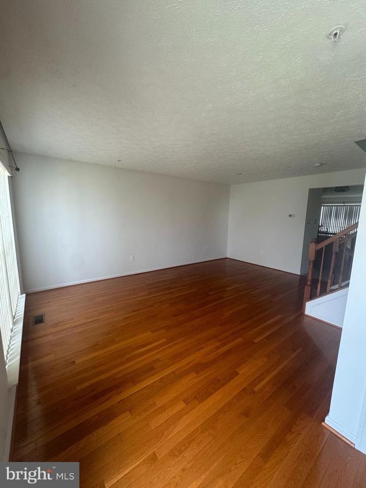 2936 Indiansummer Ct - Photo 3 of 22