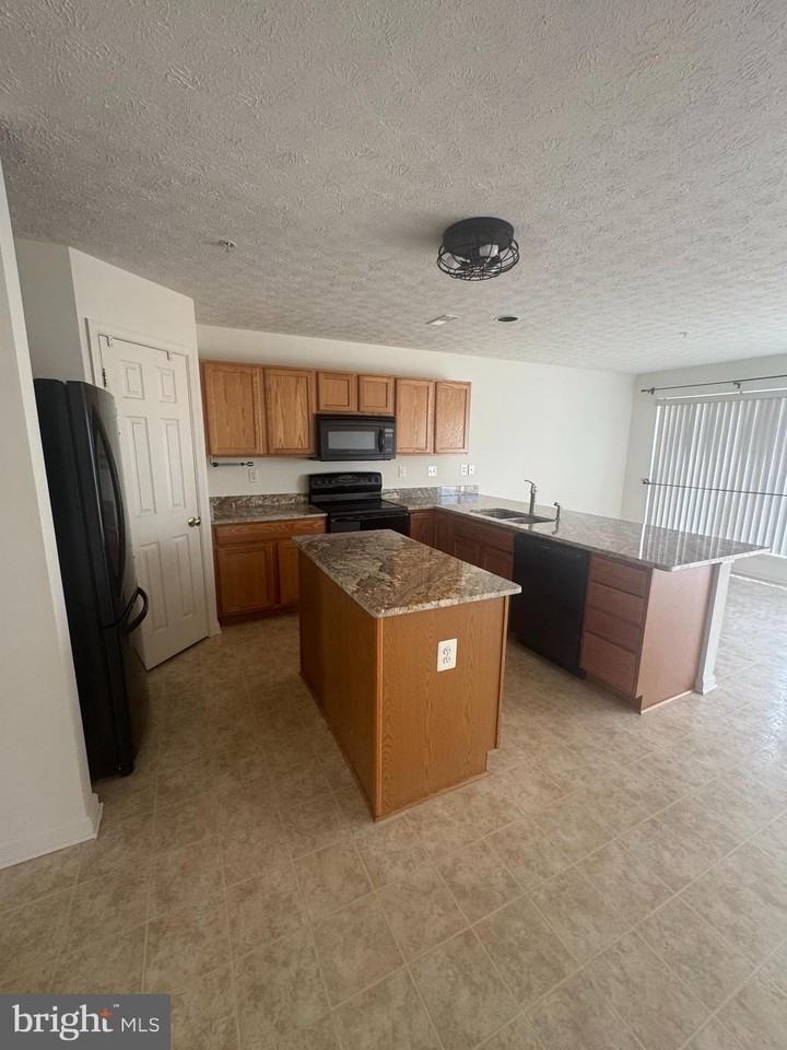 2936 Indiansummer Ct - Photo 4 of 22