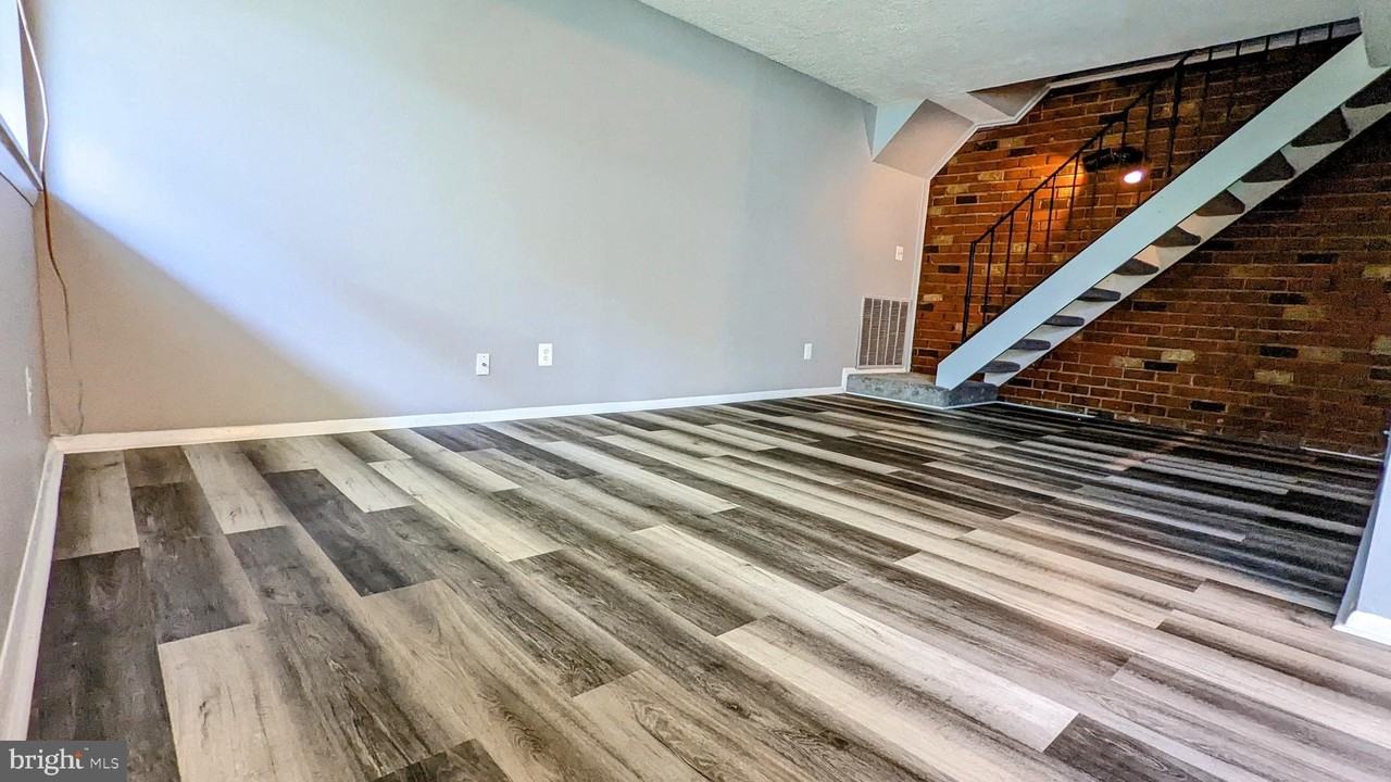 1703B Fountain Rock Way Unit 1703-B - Photo 2 of 16