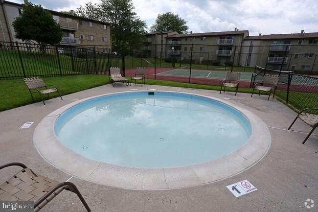 717 Country Village Dr Apt 1a - Photo 6 of 15