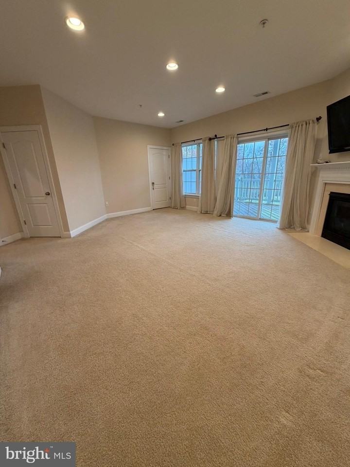 9946 Veiled Dawn - Photo 3 of 12