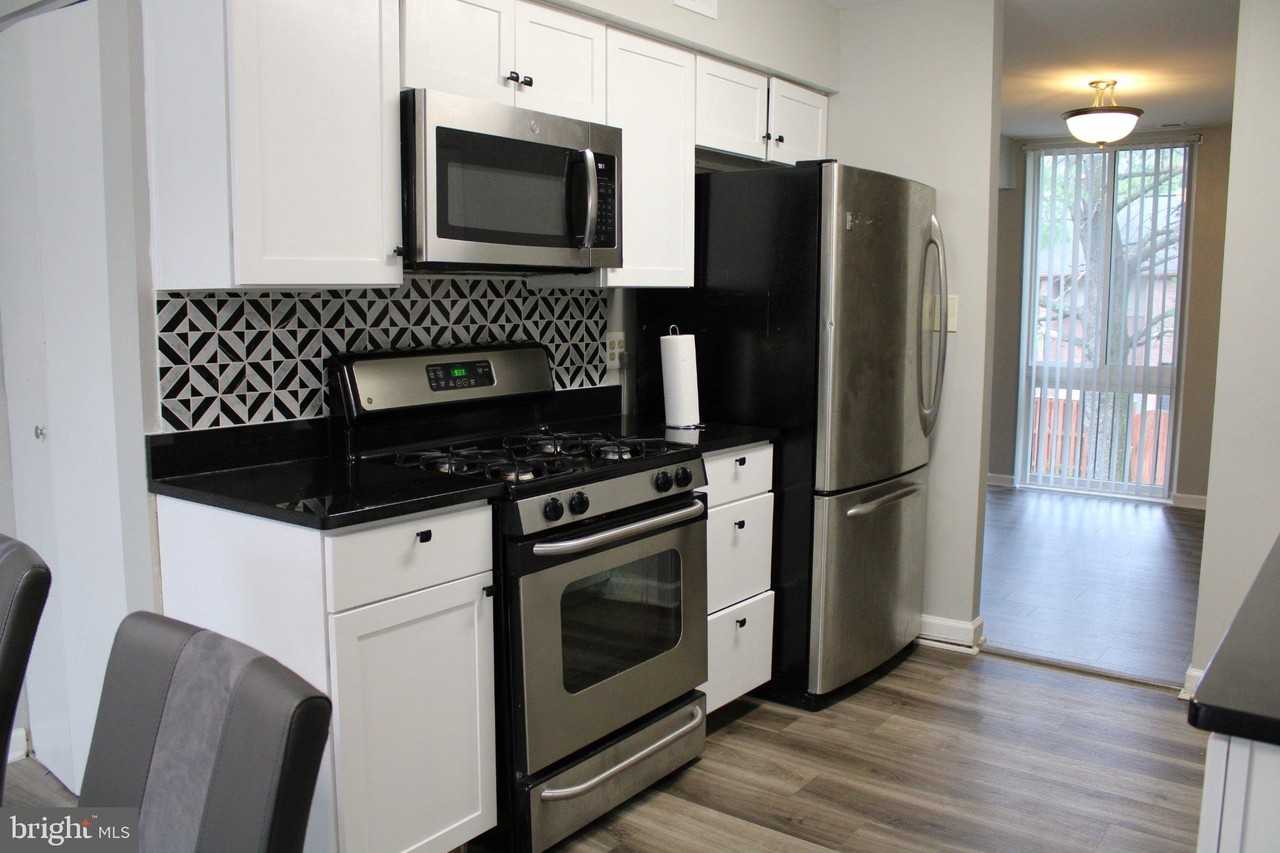 10780 Green Mountain Cir - Photo 3 of 24