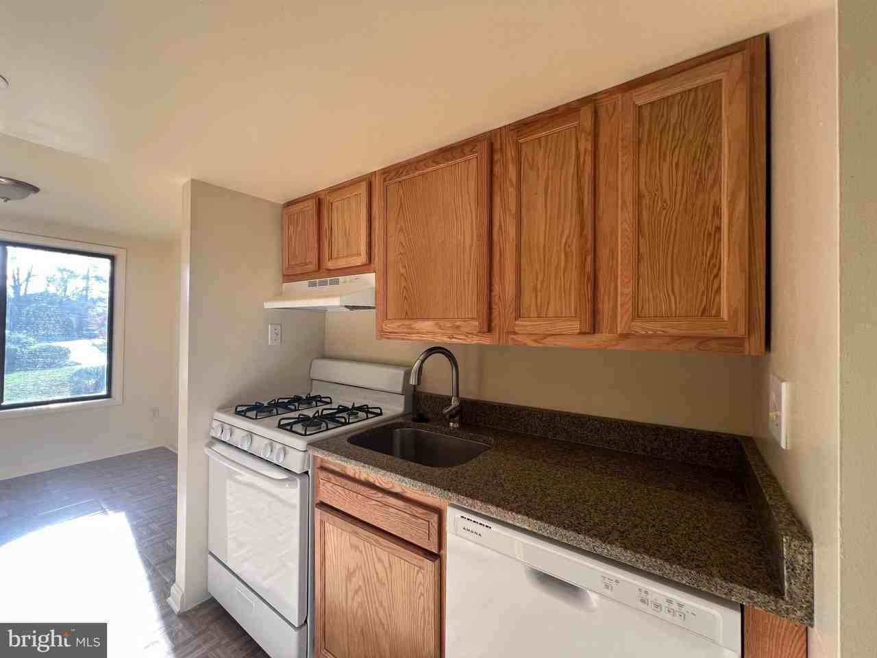 8916 Footed Rdg - Photo 5 of 29