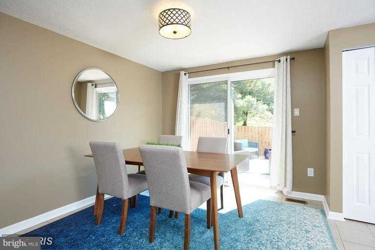 7706 Havenside Ter - Photo 3 of 41